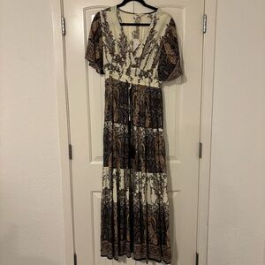 NWT Easel Printed Maxi Dress - Sz Medium